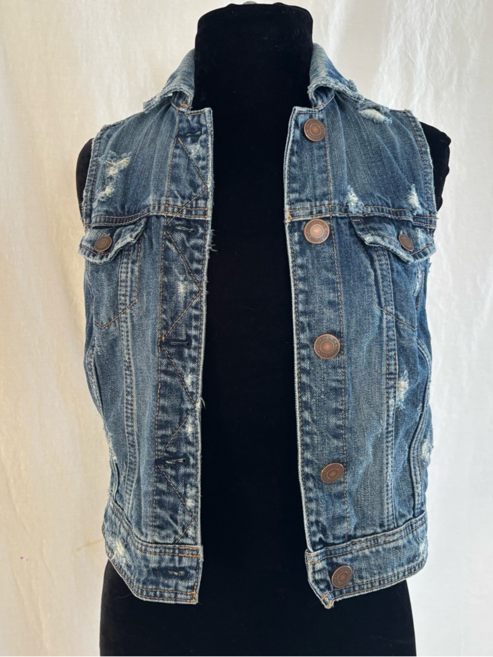 American Eagle Distressed Denim Vest S Blue Grunge Y2K Casualcore Layering Piece